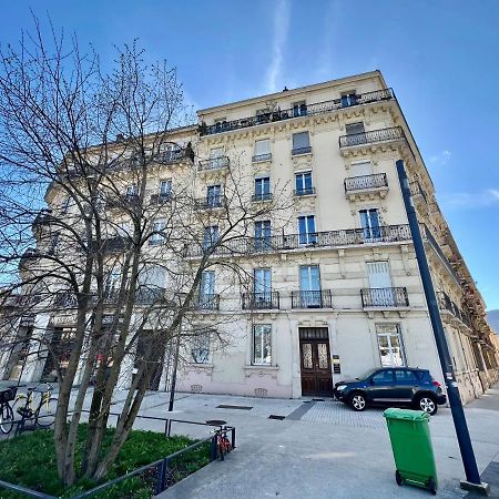 La Loge Parisienne 300M Gare Bastille Telepherique Grenoble Exterior photo